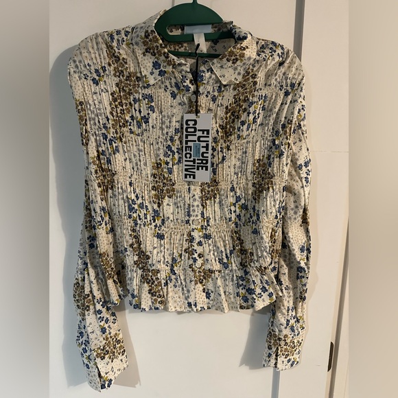 NWT Future Collective Floral Blouse - Picture 3 of 6